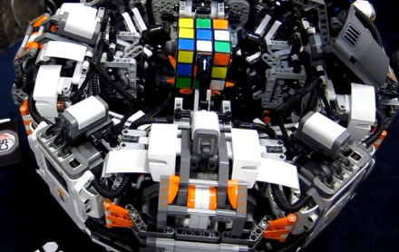 rubik-kupu-robot