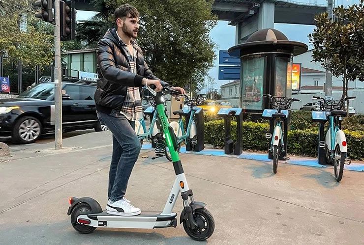 En İyi Elektrikli Scooter Modelleri